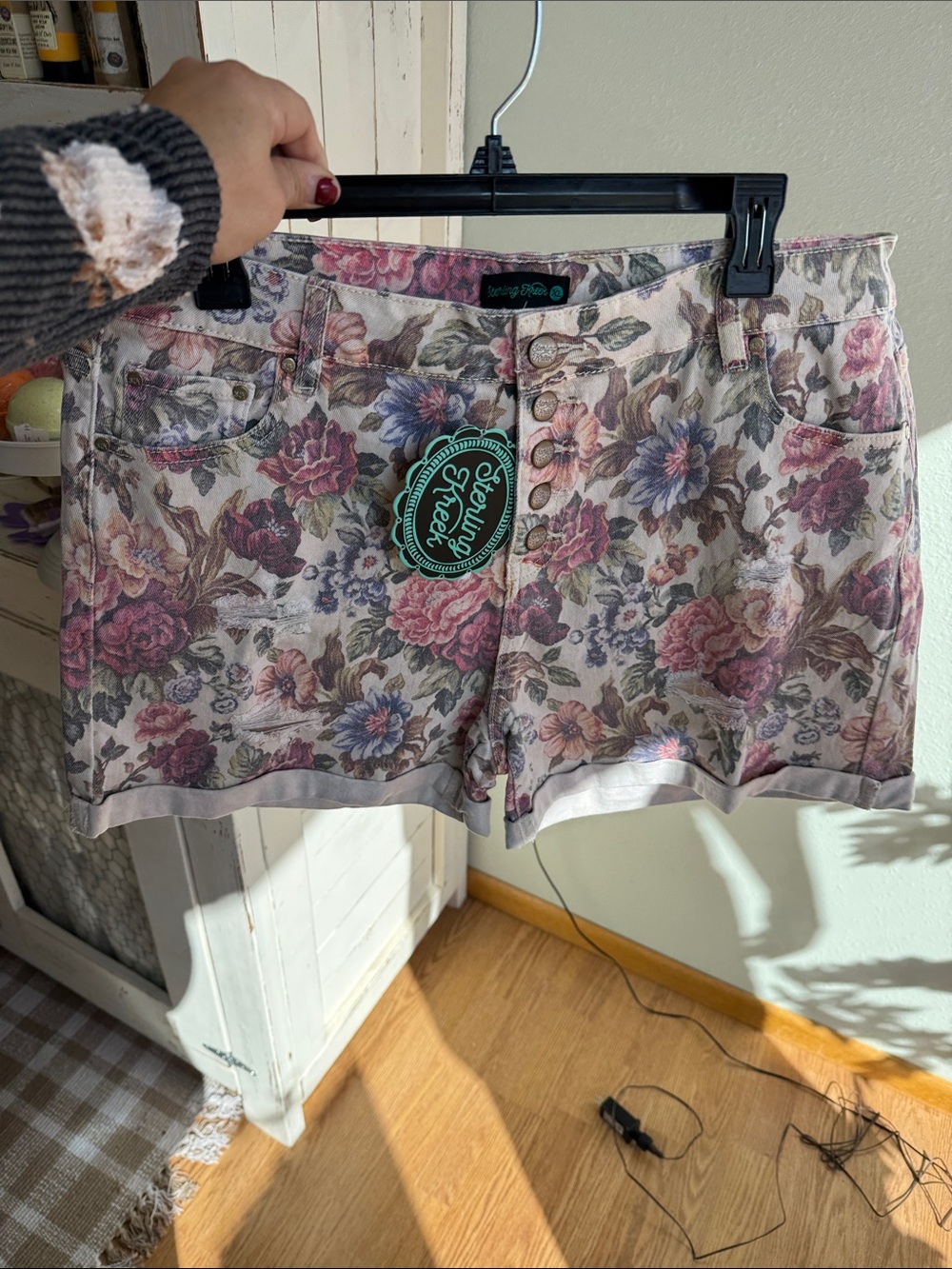 Floral Print Women's Shorts - Pink & Cream
